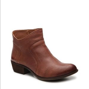 Lucky brand Brolley Sz 8 brown booties
